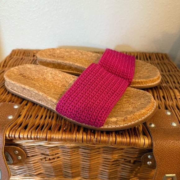 THE SAK Women's Mendocino Crochet Slide Sandals Sz 9 Eco-Friendly Comfort Pink - Picture 1 of 7
